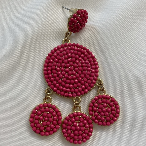 Magnets and gold Beaded statement earrings - Picture 2 of 3